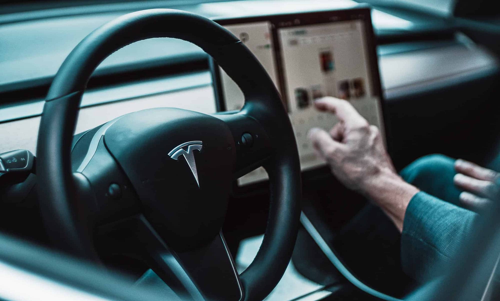 You are currently viewing Tesla Utilizing Full Self Driving Beta Version Is Very Spotty.