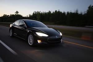Read more about the article Tesla Model S Plaid Track Trim Can Push Beyond 200 MPH